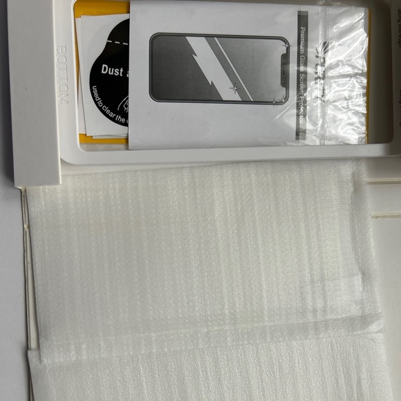 3 different types of screen protectors - Picture 16 of 16